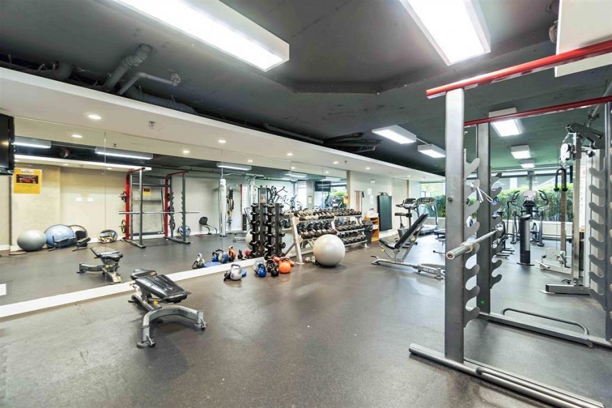 904 251 E 7th Avenue