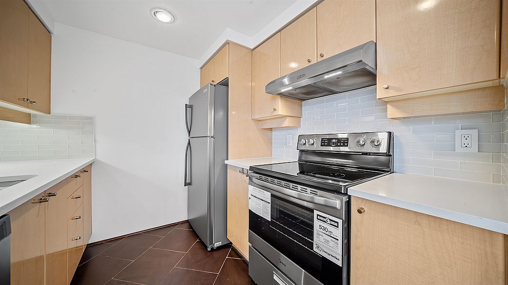 2809 1008 Cambie Street