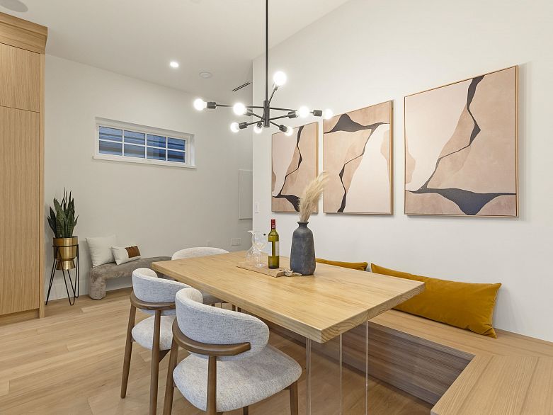 2 3919 W 18th Avenue