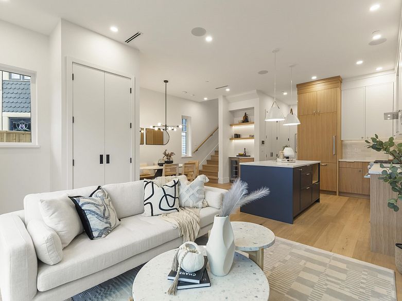 1 3919 W 18th Avenue