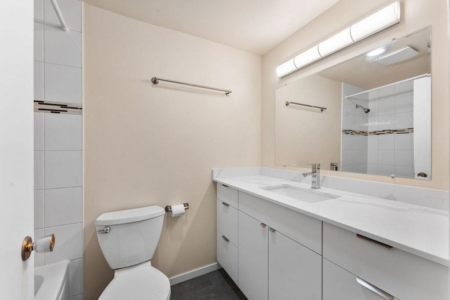 305 2025 W 2nd Avenue