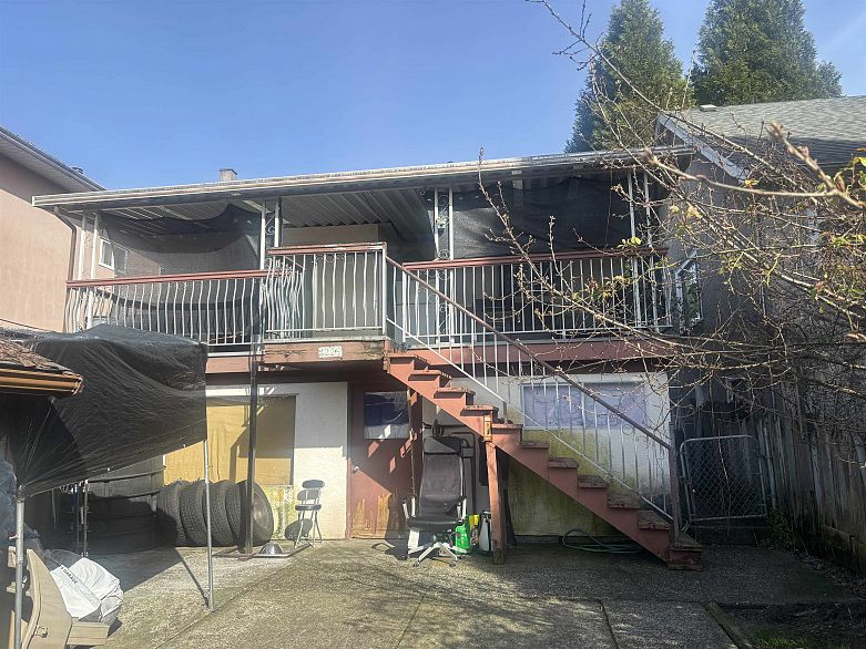 4229 Victoria Drive