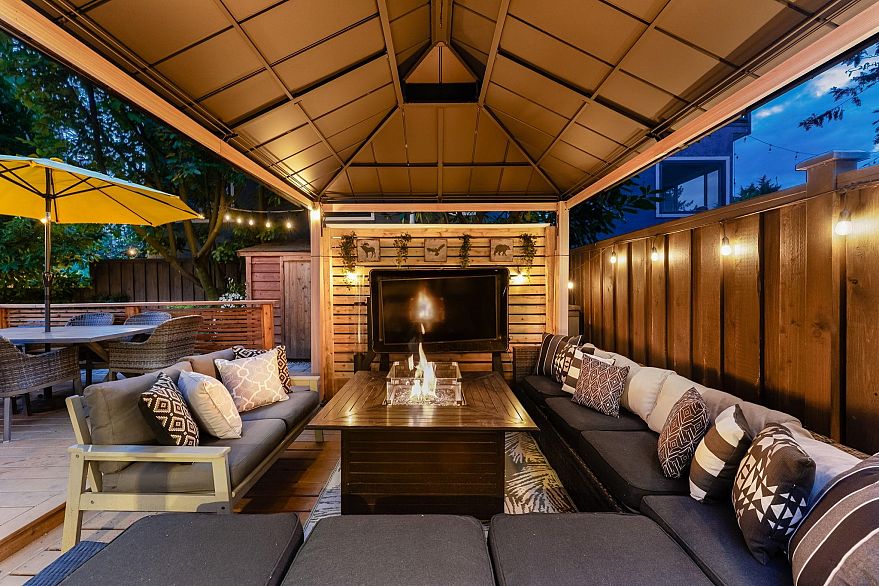 1 1255 E 15th Avenue