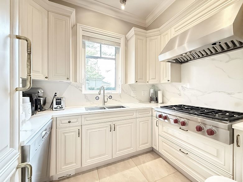 6011 Churchill Street