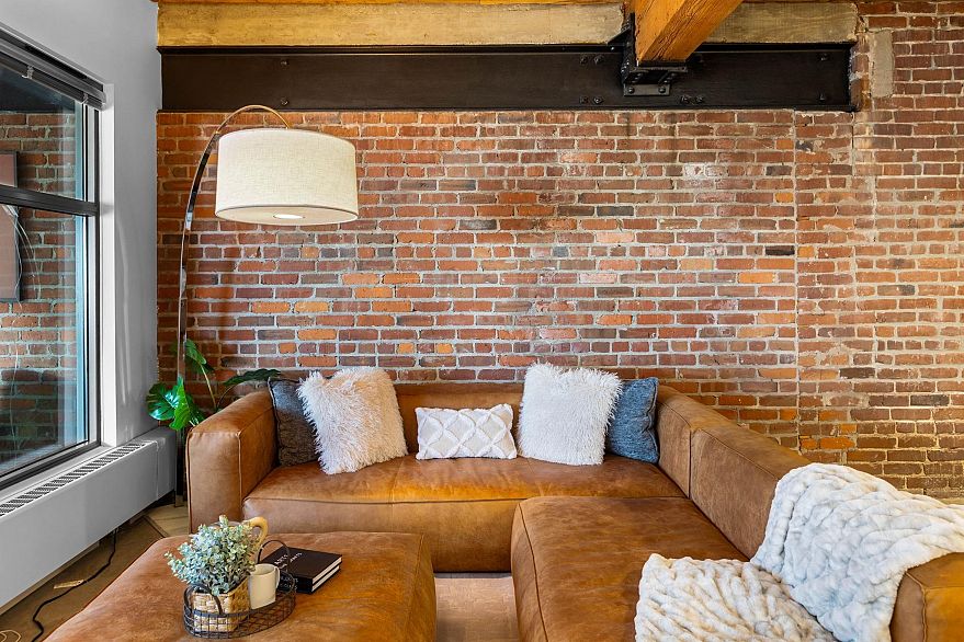 410 388 W 1st Avenue