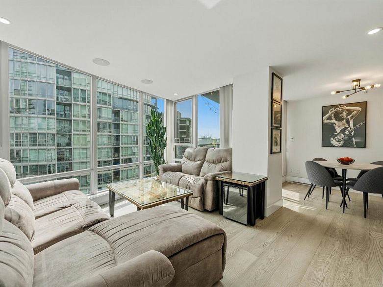 3106 1495 Richards Street