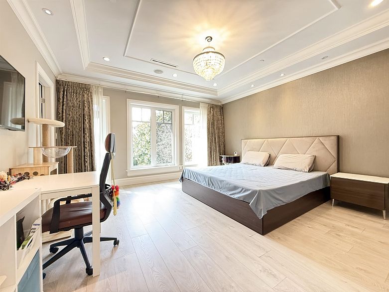 6011 Churchill Street