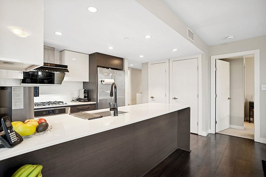 613 1618 Quebec Street