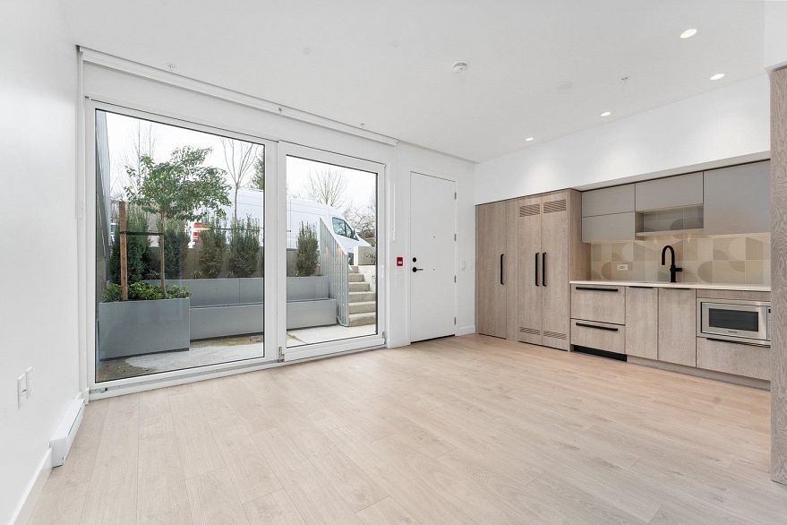 3132 SOPHIA STREET, Vancouver BC V5T 0K5