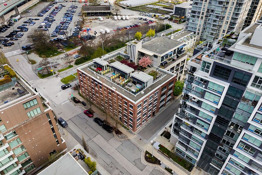 410 388 W 1st Avenue