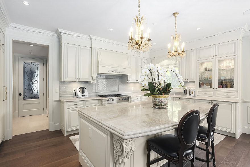 1316 Connaught Drive