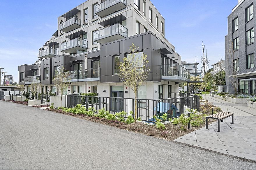 106 5212 Cambie Street