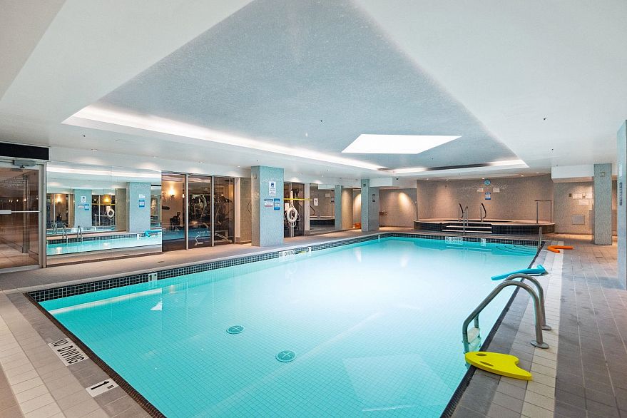 906 588 Broughton Street