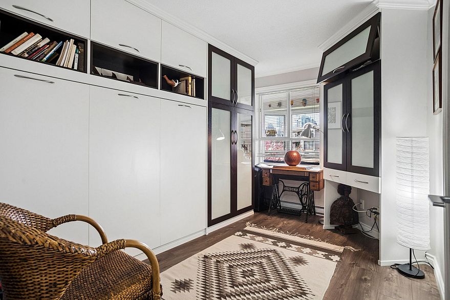 311 1869 Spyglass Place