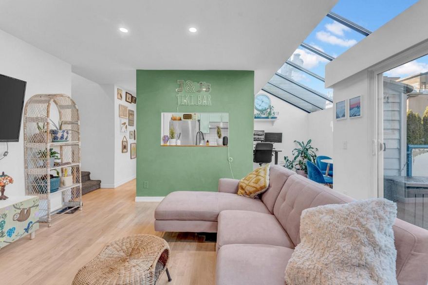 204 2125 York Avenue