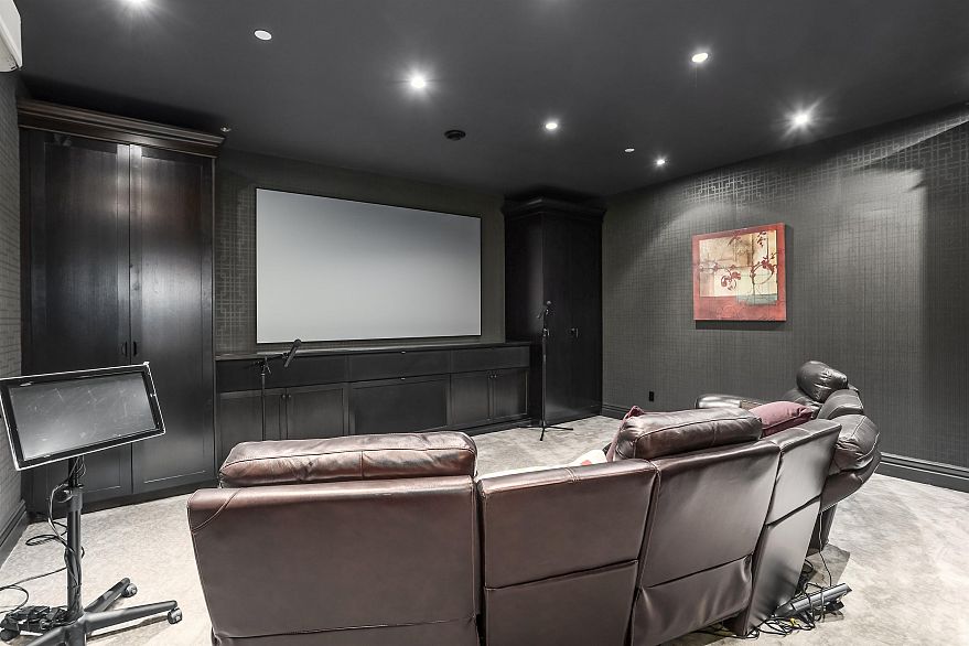 1316 Connaught Drive