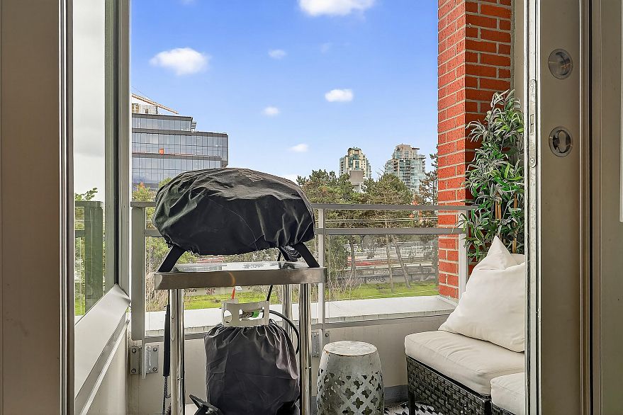 417 221 Union Street