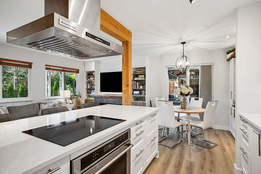 1 1255 E 15th Avenue