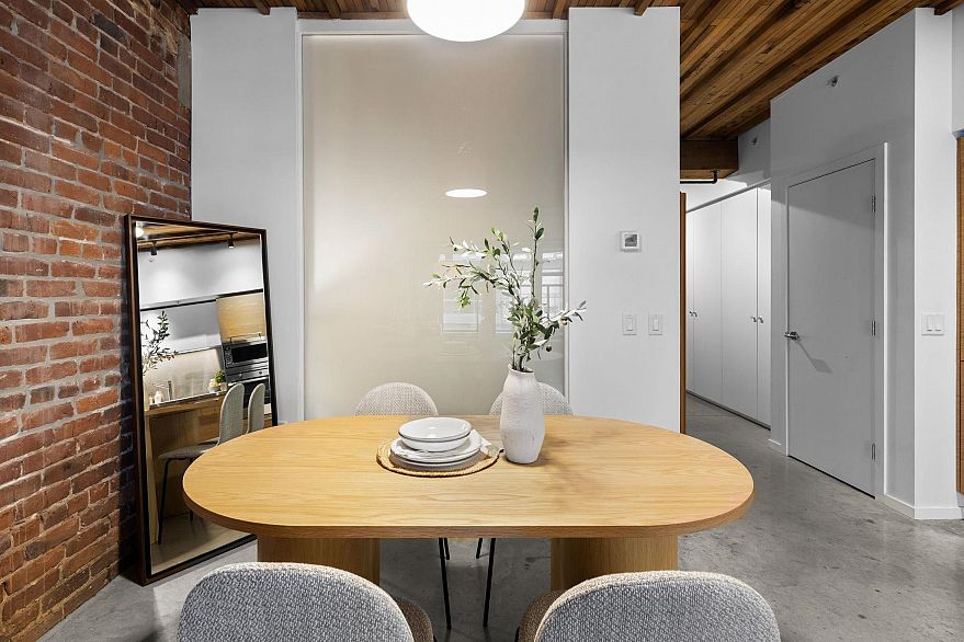 410 388 W 1st Avenue