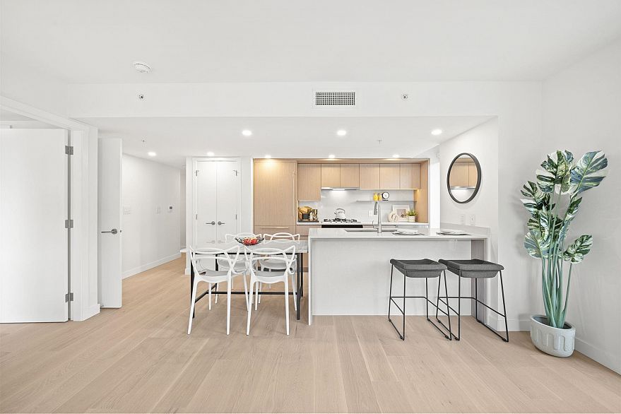 106 5212 Cambie Street