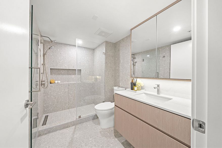 106 5212 Cambie Street