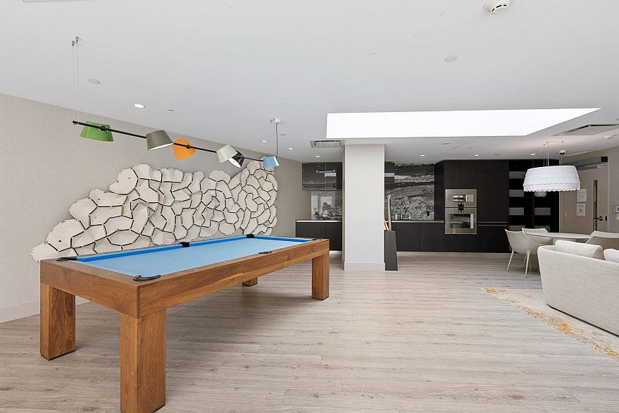 203 7428 Alberta Street