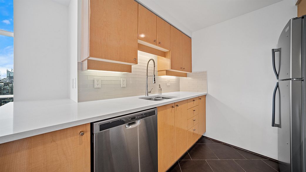 2809 1008 Cambie Street