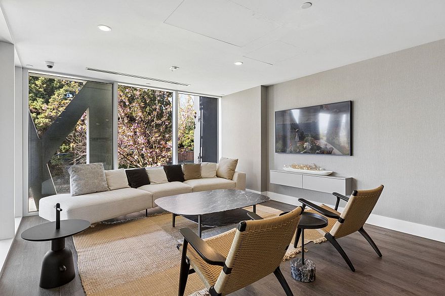 203 7428 Alberta Street