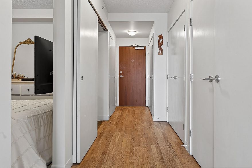 904 251 E 7th Avenue