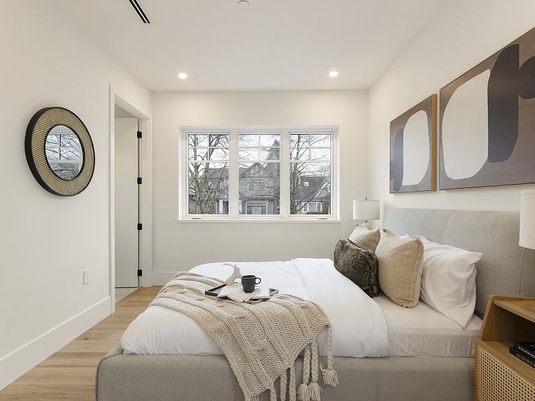 1 3919 W 18th Avenue