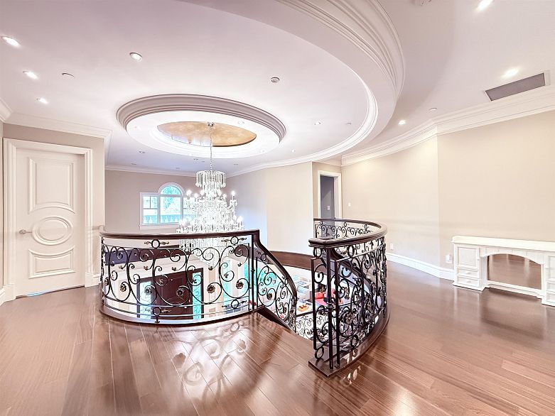 6011 Churchill Street