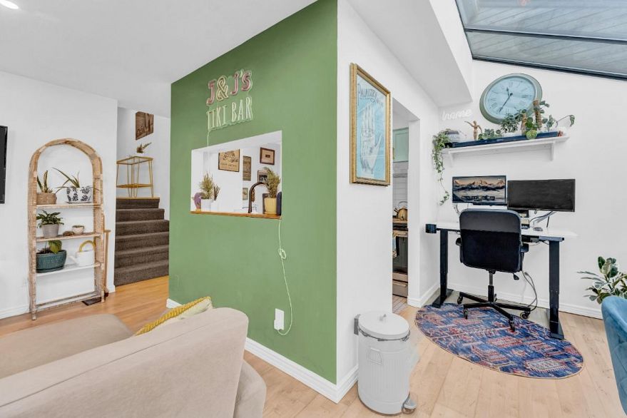 204 2125 York Avenue