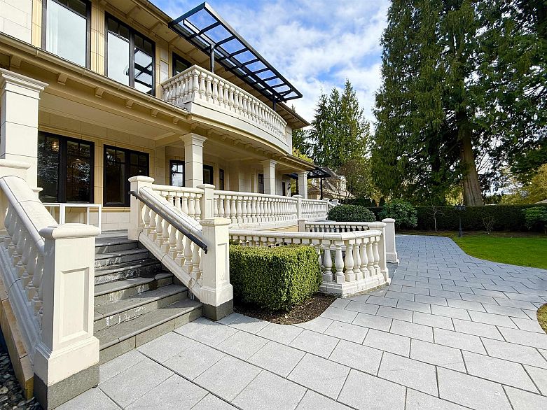 6011 Churchill Street