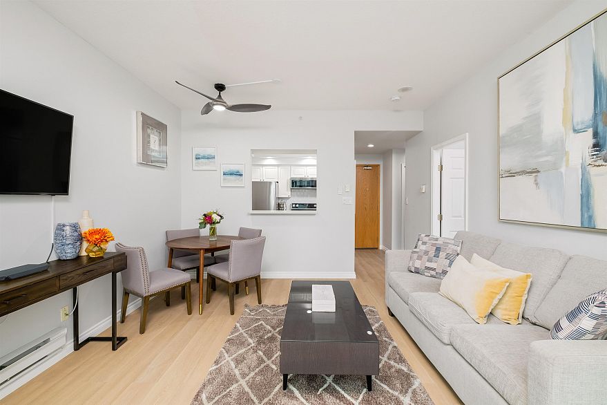 1105 1383 Howe Street