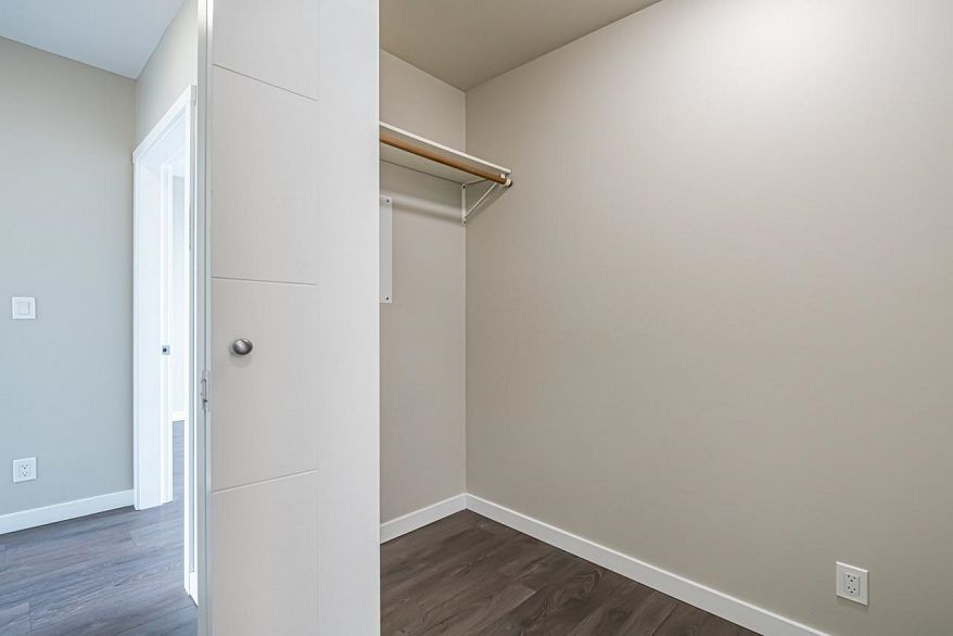 PH01 6555 Victoria Drive