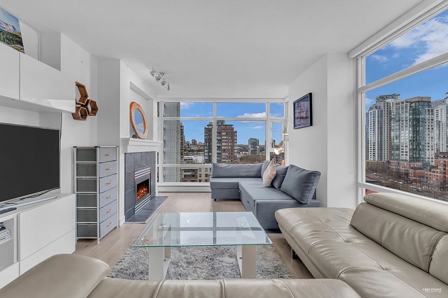 1506 1199 Marinaside Crescent