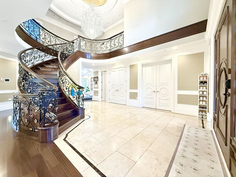 6011 Churchill Street