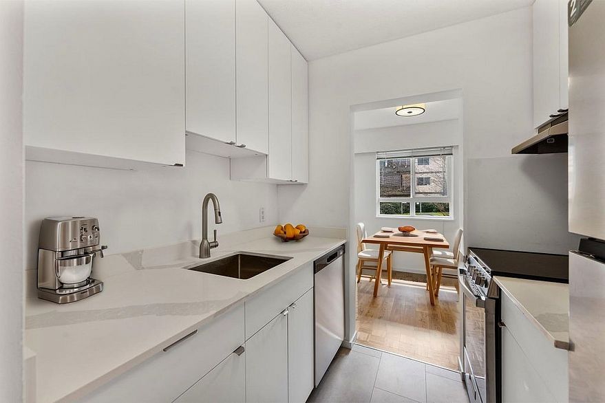 305 2025 W 2nd Avenue