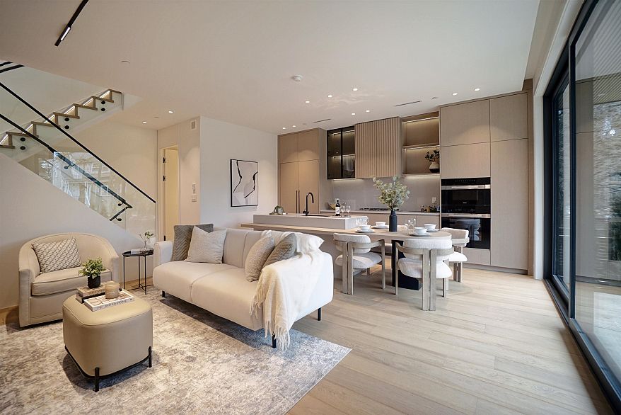 1 4634 W 15th Avenue