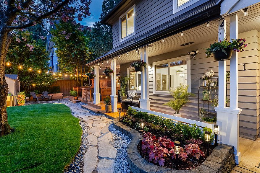 1 1255 E 15th Avenue