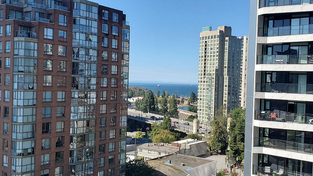 1105 1383 Howe Street