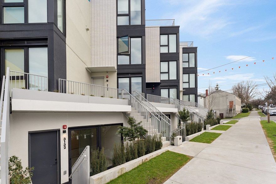 3132 SOPHIA STREET, Vancouver BC V5T 0K5