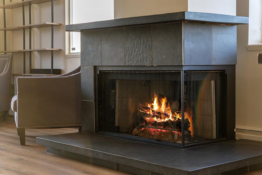 306 2469 Cornwall Avenue