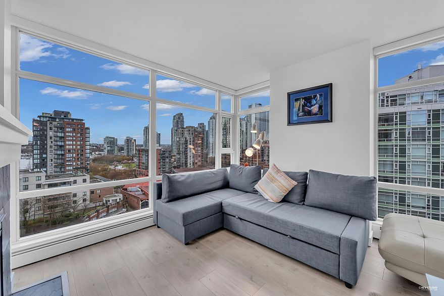 1506 1199 Marinaside Crescent