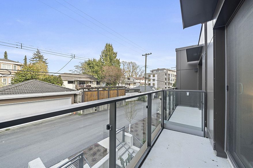 106 5212 Cambie Street