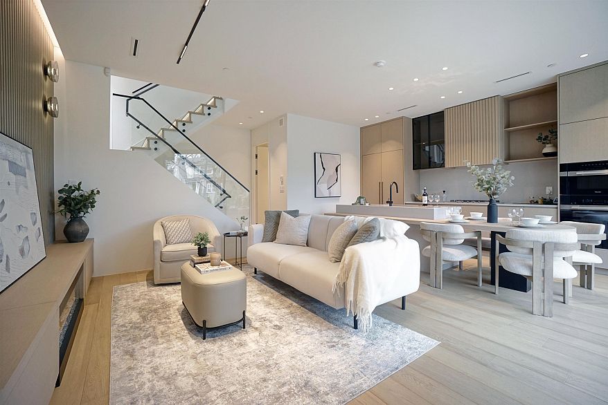 1 4634 W 15th Avenue