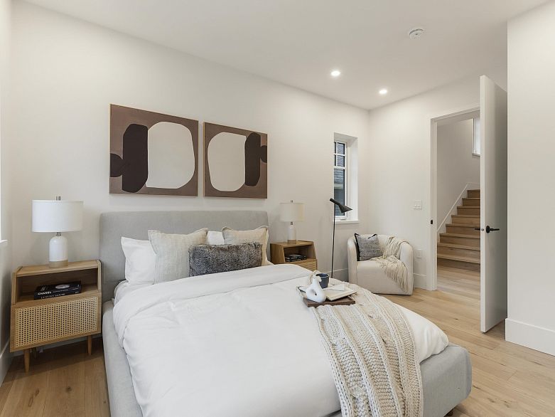 1 3919 W 18th Avenue