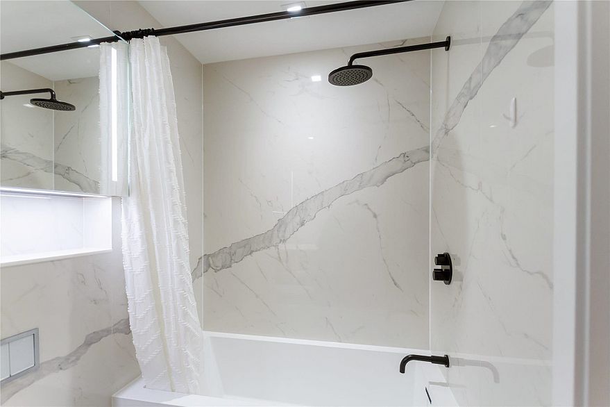 2006 620 Cardero Street