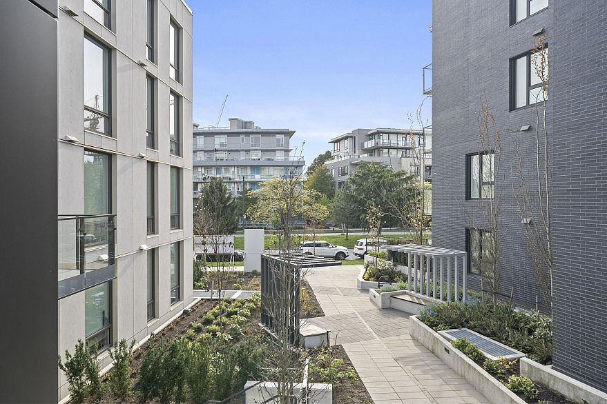 106 5212 Cambie Street