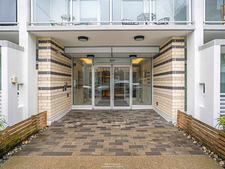 509 311 E 6th Avenue